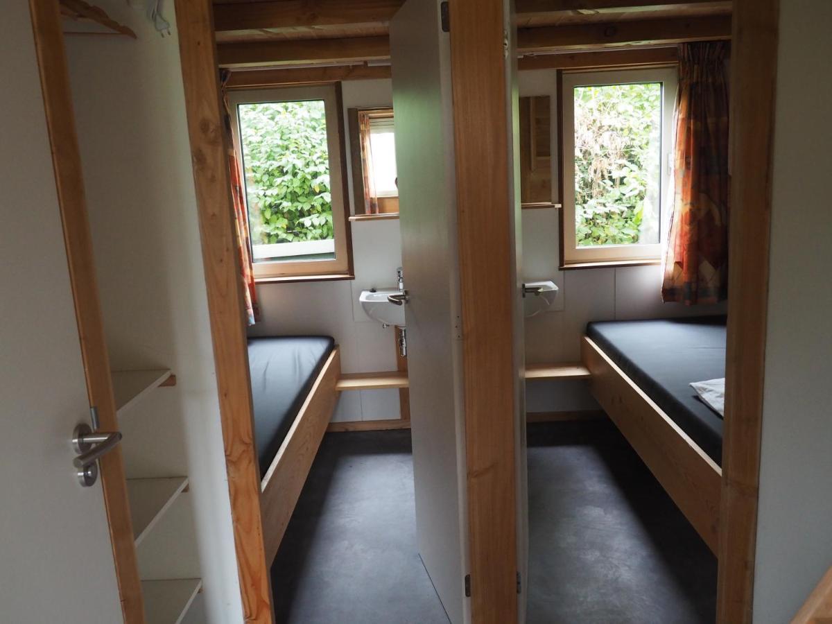 Chalet - Camping 'T Dekske Wintelre Exteriör bild