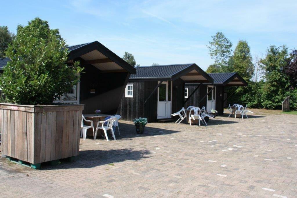Chalet - Camping 'T Dekske Wintelre Exteriör bild