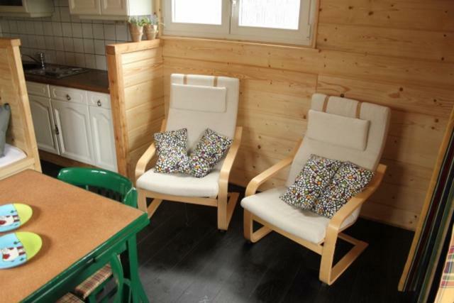 Chalet - Camping 'T Dekske Wintelre Exteriör bild