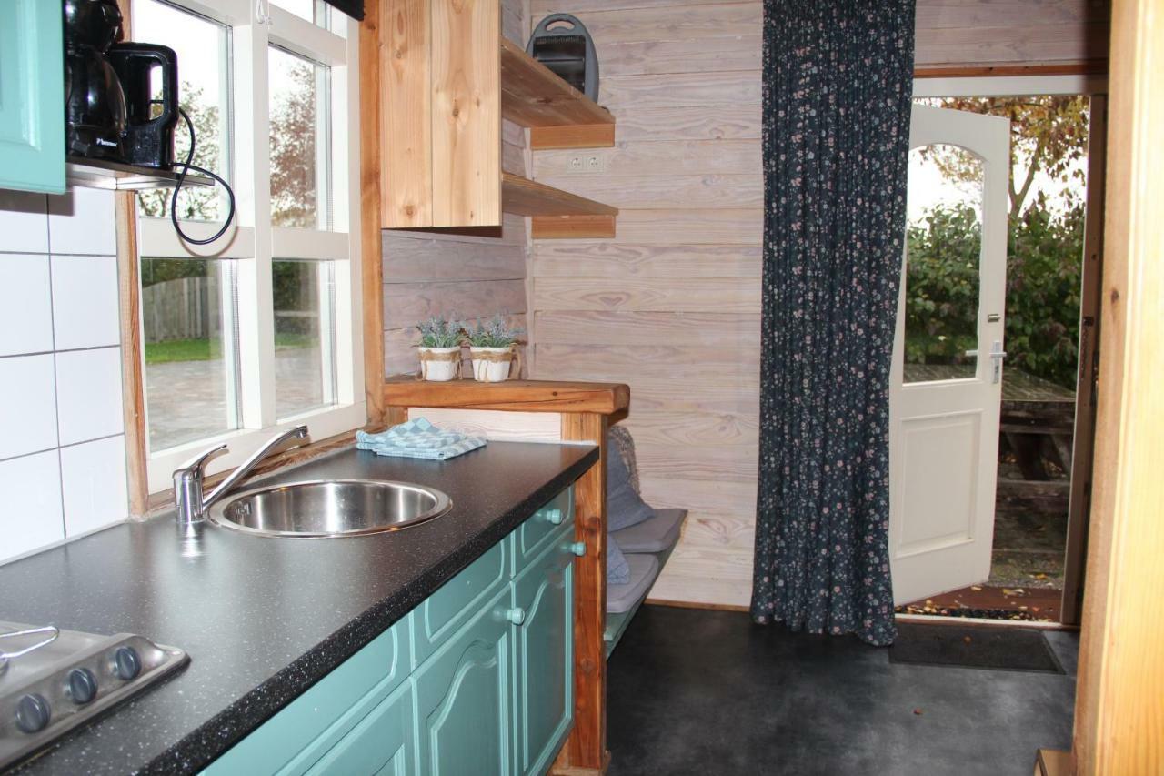 Chalet - Camping 'T Dekske Wintelre Exteriör bild